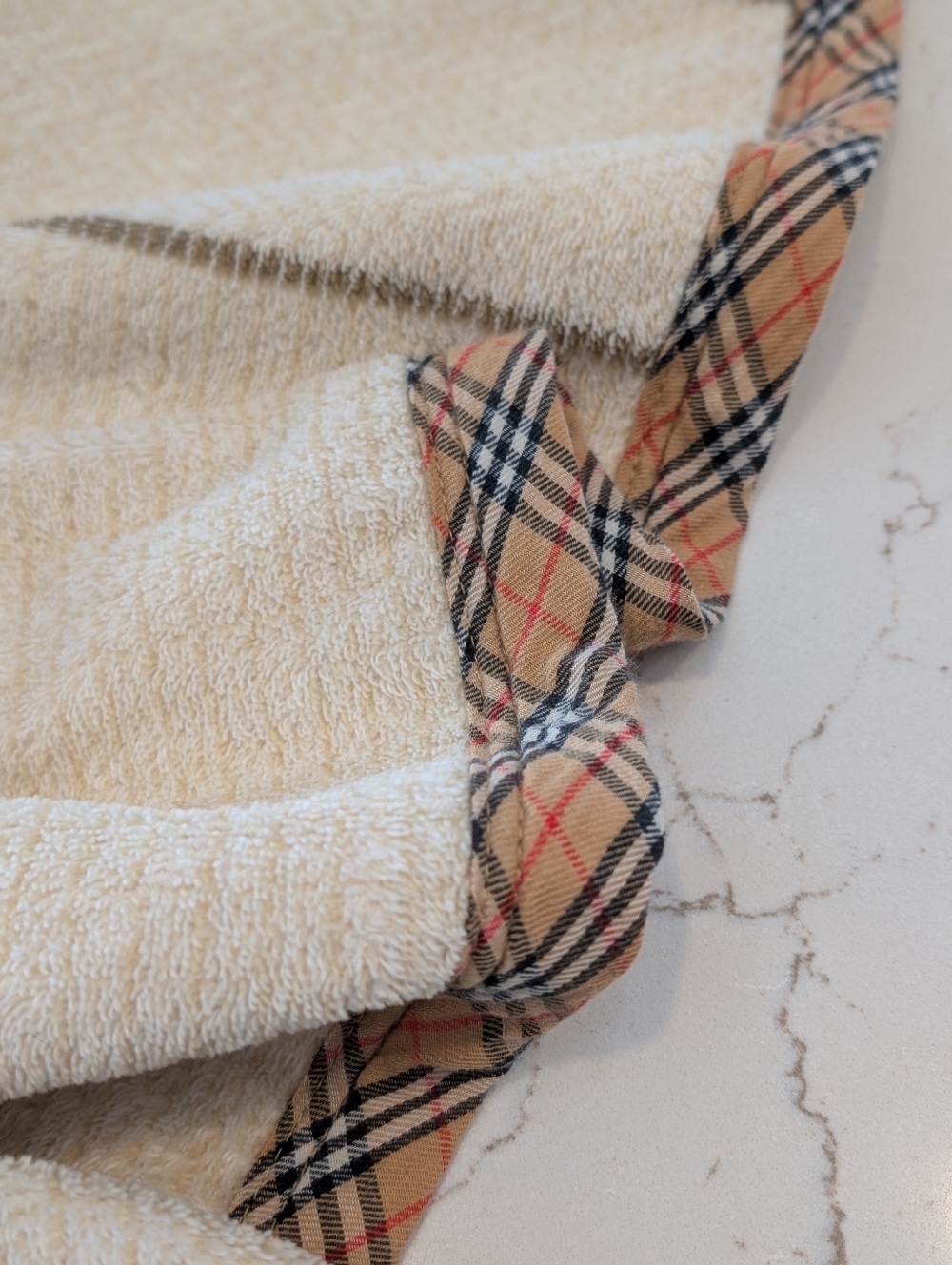 Burberry Nova Check Blanket - EUC - Cream 77x54 Inches - Picture 4 of 16